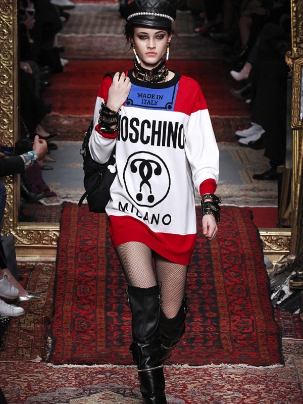 VESTIDO MALHA MOSCHINO