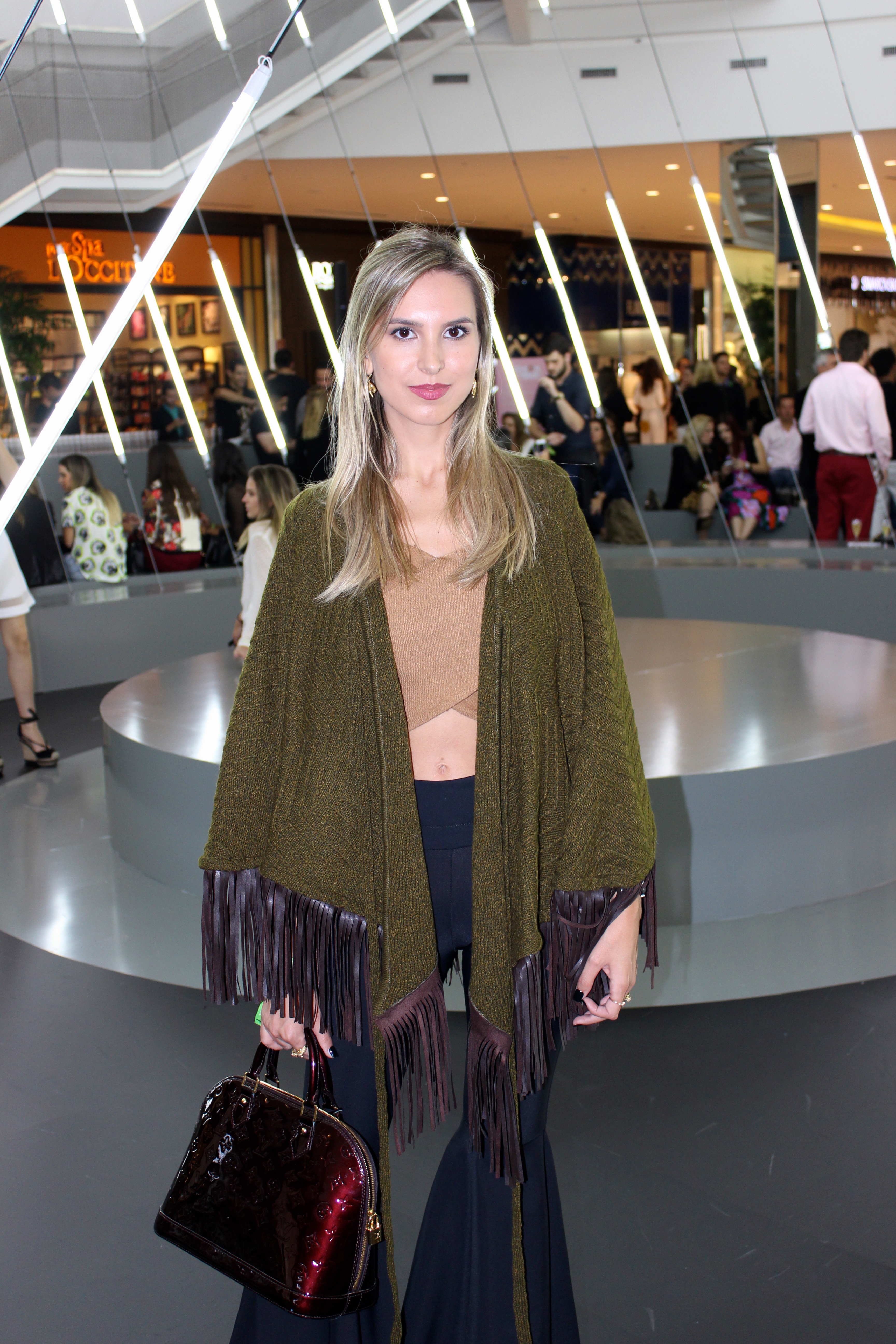 calça sino poncho lafort -1