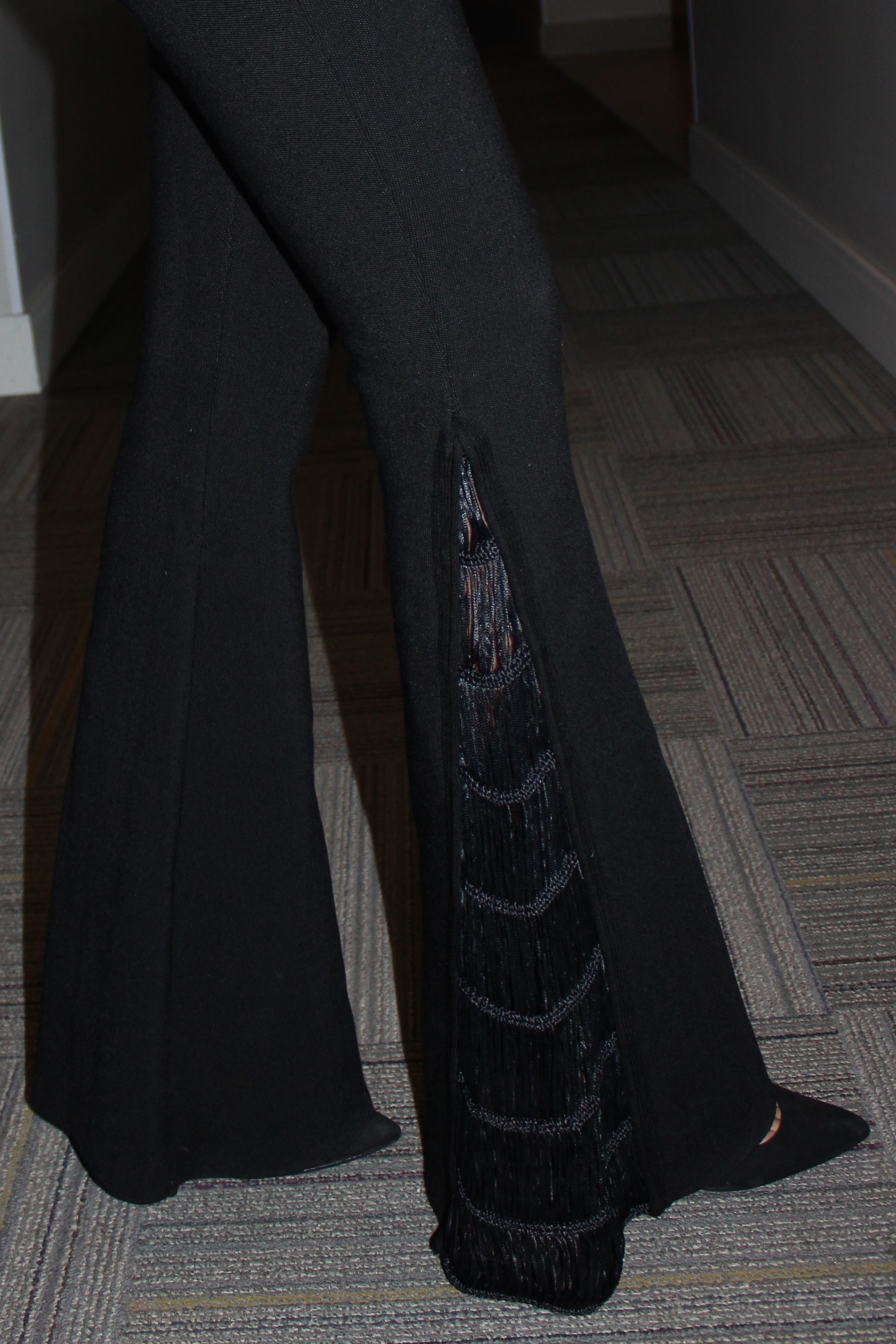 look-azul-bebe-calça-flare-boy-chanel-3